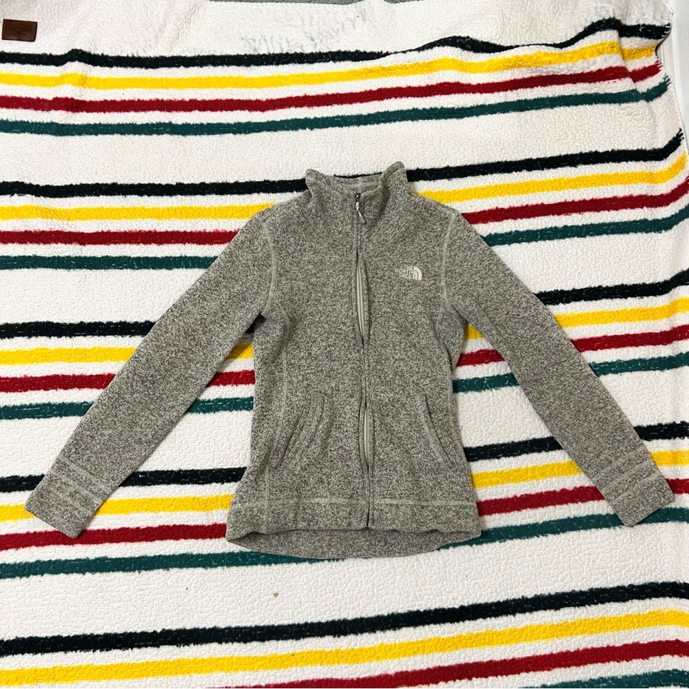 The north face oatmeal flecked beige mock neck zip fleece